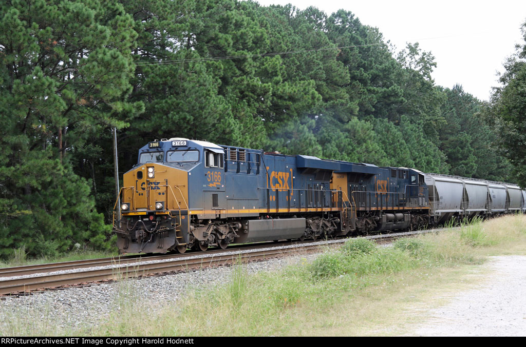 CSX 3166 & 3069 lead train F741-17 southbound
